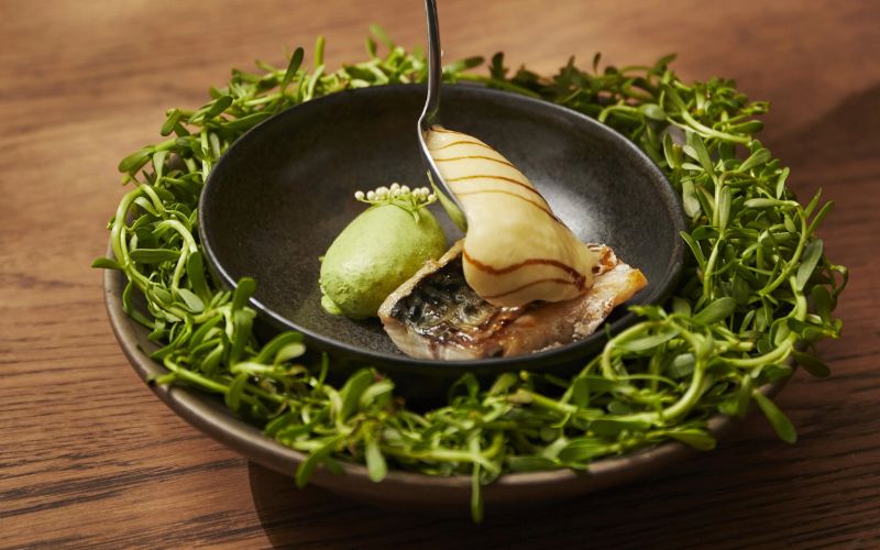 Ẩm thực tại Aiii Dining được kết hợp từ nhiều nguyên liệu vùng miền 