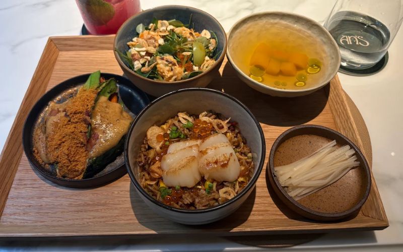 Các món ăn mang cảm hứng ẩm thực Việt tại An's Saigon được biến tấu hiện đại với cách trình bày đầy tinh tế