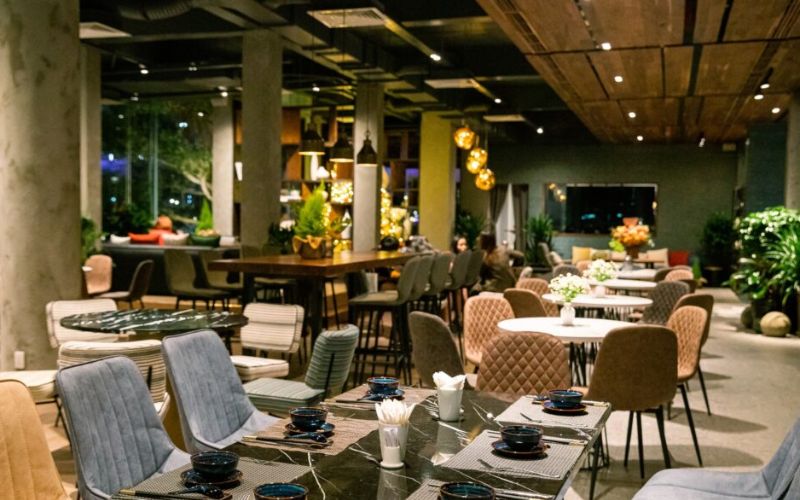 Không gian ven sông Hàn với kiến trúc chiếc lá độc đáo tại Memory Lounge nhà hàng 5 sao đà nẵng