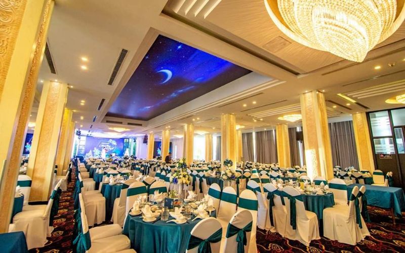 Không gian tổ chức tiệc sang trọng tại Champa Garden Grill