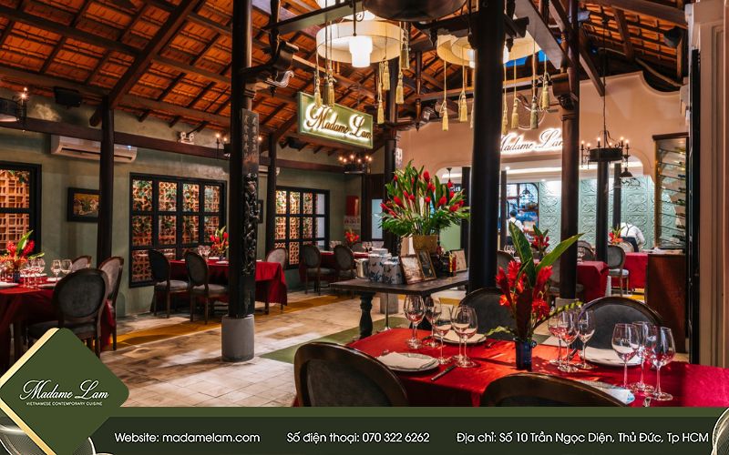 Nhà hàng Madame với không gian hẹn hò lãng mạn 