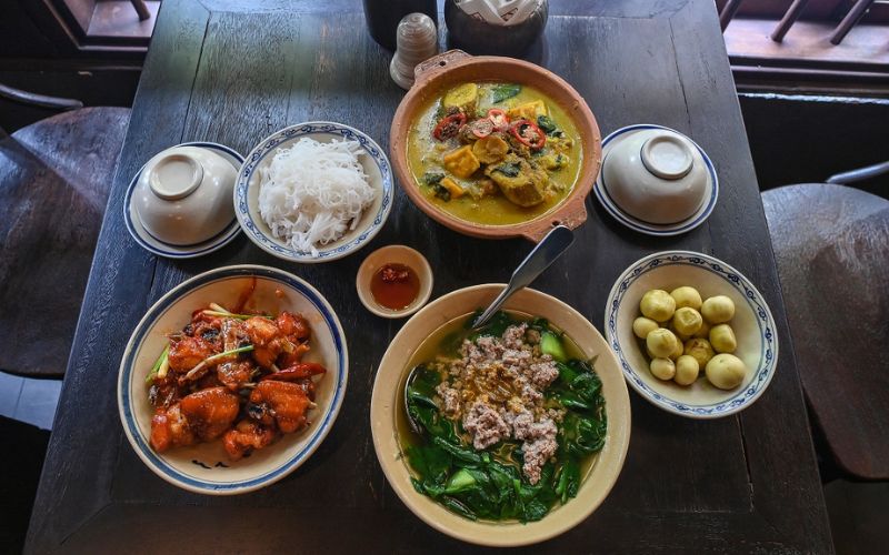 Tầm Vị đưa ký ức cơm nhà đạt sao Michelin