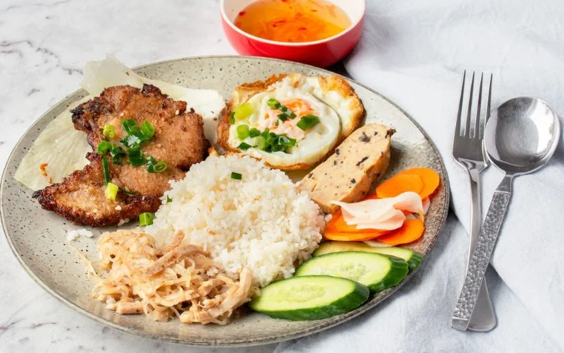 Cơm tấm sườn bì chả đặc trưng ẩm thực Nam Bộ chinh phục du khách quốc tế