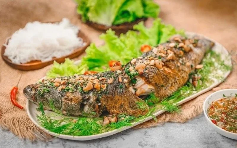 Cá lóc nướng trui mang hương vị dân dã của miền Tây sông nước