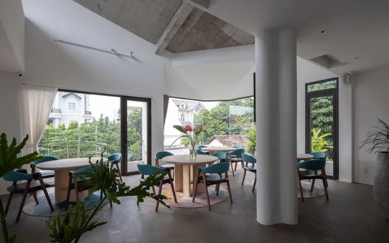 Thiết kế tối giản, tinh tế bên trong nhà hàng CieL Dining