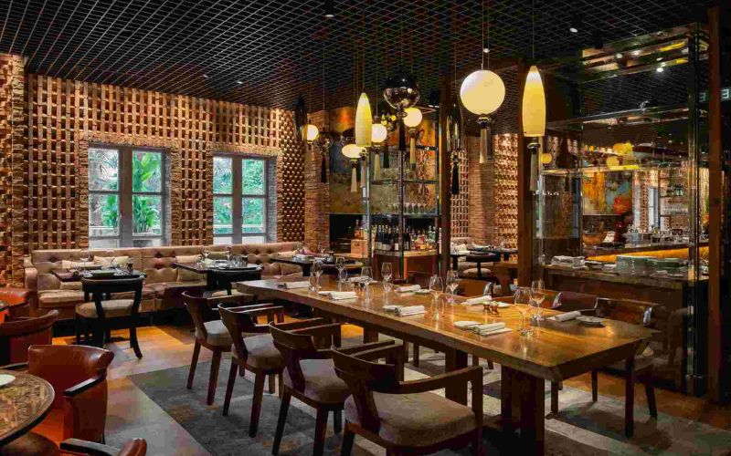 Không gian nhà hàng Square One tại Park Hyatt Saigon