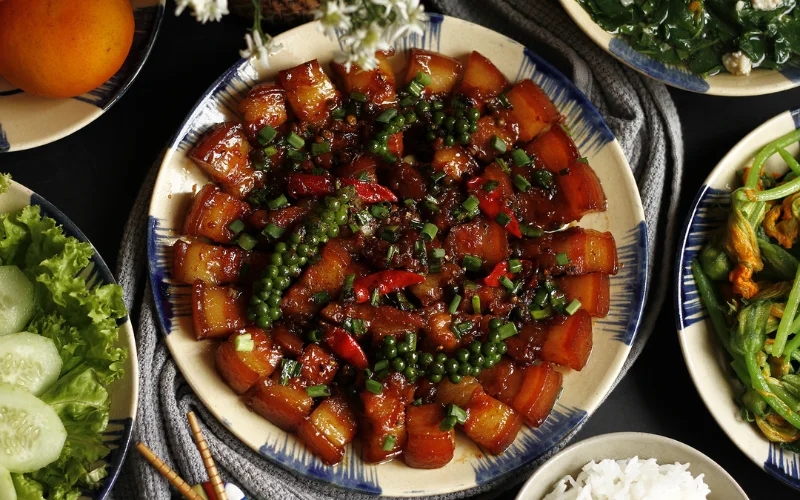 canh khoai mỡ ăn với món mặn gì