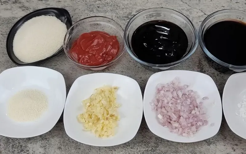 Nguyên liệu quen thuộc trong nhiều công thức sốt Việt